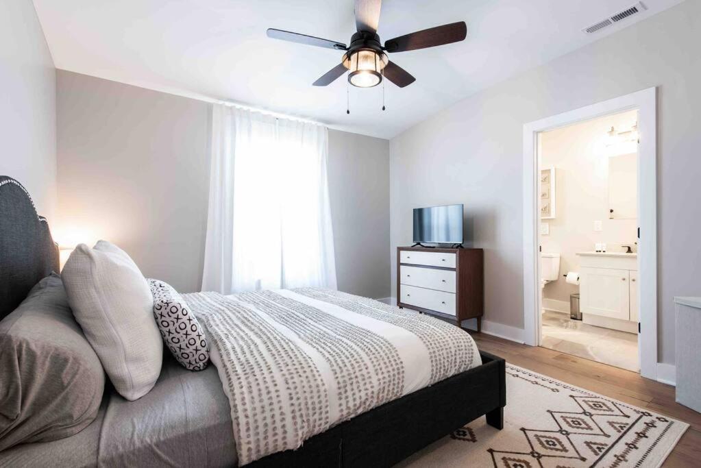 Newly Renovated 3 Bedroom Shelby Park Home **Free Parking** Louisville Exteriör bild
