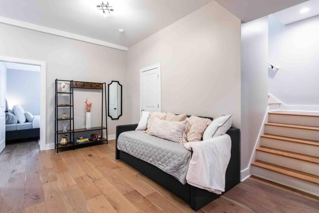 Newly Renovated 3 Bedroom Shelby Park Home **Free Parking** Louisville Exteriör bild