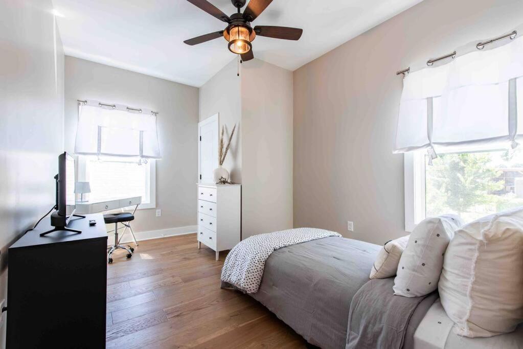Newly Renovated 3 Bedroom Shelby Park Home **Free Parking** Louisville Exteriör bild
