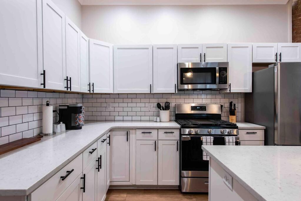 Newly Renovated 3 Bedroom Shelby Park Home **Free Parking** Louisville Exteriör bild